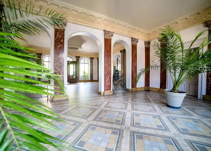 Carla's Residences - Le Bernascon 艾克斯莱班