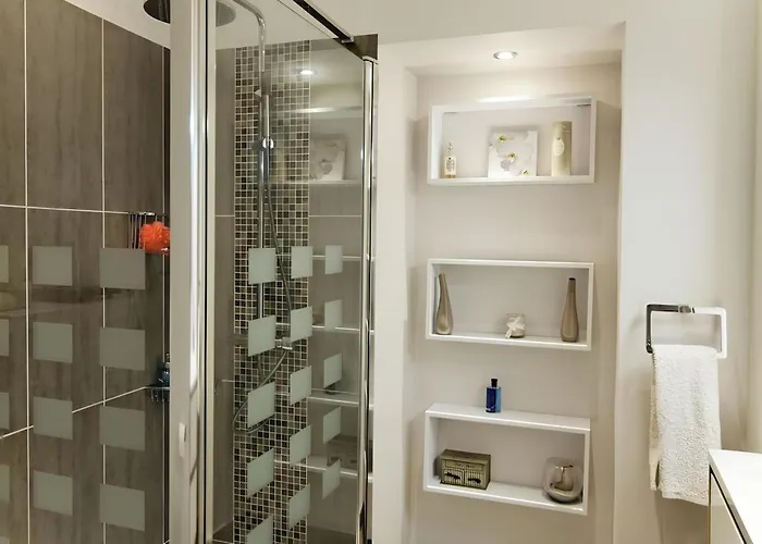 公寓 Carla's Residences - Le Bernascon *