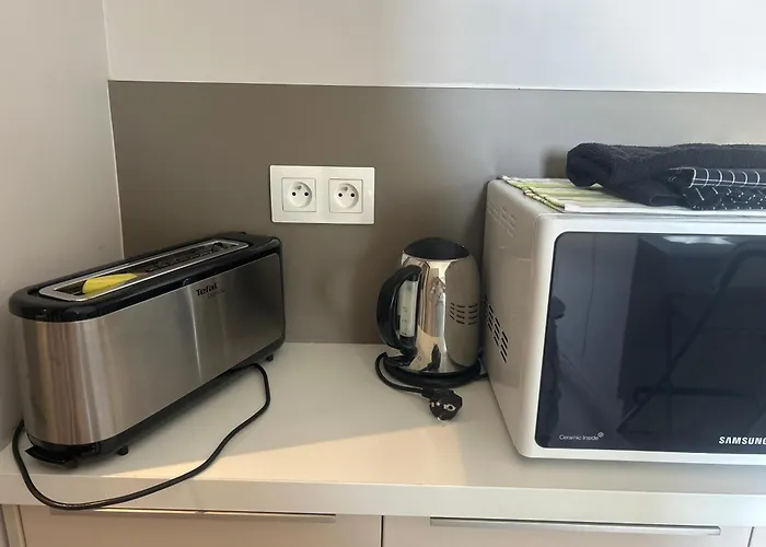 Carla's Residences - Le Bernascon 艾克斯莱班