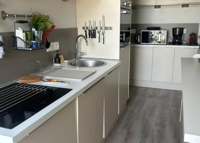 Carla's Residences - Le Bernascon アパート エクスレバン