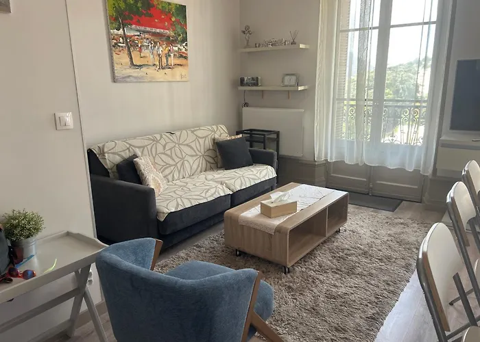 公寓 Carla's Residences - Le Bernascon